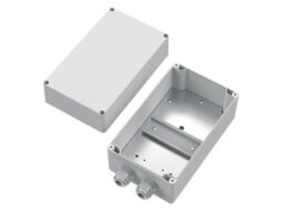 SEWOSY ADDE-C Sewosy boîtier compacte IP65 pour alimentation sur rail DIN incluant un rail DIN.