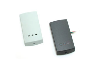 Paxton 353-210-NL Paxton P50 Lecteurs Compact lecteur de Proximité autonome  est un système de contrôle d'accès pour une porte.  Tous les composants électroniques sont dans le boîtier du lecteur.