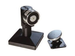 Fulleon FSMD/024/50/ADJ // 1370-15-D Ventouse électromagnétique FULLEON 1370-CSA pour montage mural et sol. L'aimant de porte FULLEON 1370-15D est un aimant de porte pour montage mural et sol (en tournant la tête magnétique). L'aimant à une hauteur de 15 cm. L'aimant de porte est robuste et facile à installer